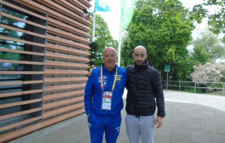 El entrenador Jorge Célico junto a su hijo César.