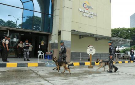 A diario, la Unidad Judicial Penal Norte de Guayaquil No. 2 (adjunto al centro comercial Albán Borja) registra un promedio de 20 a 22 audiencias de juzgamiento.