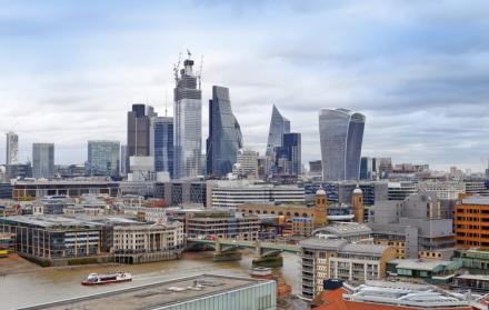 La ciudad de Londres también reducirá los valores tolerables de las condiciones de viento para los peatones. 