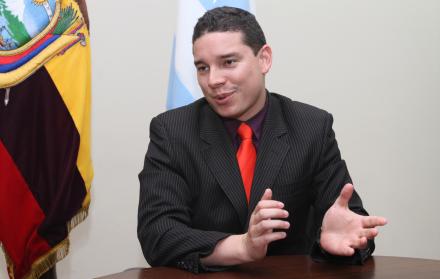 Debido a un malestar de salud, juez suspendió la audiencia por presunto lavado de activos en contra de Iván Espinel.