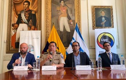 Las medidas de seguridad fueron anunciadas en una rueda de prensa.
