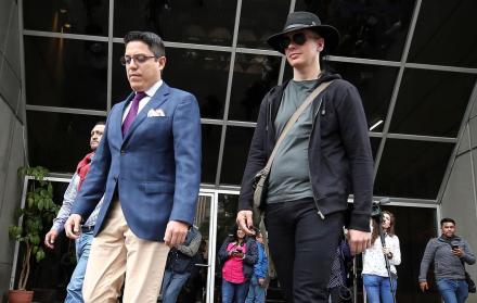 La instrucción del caso inició en abril y coincidió con la salida de Julian Assange de la embajada de Ecuador en Londres.