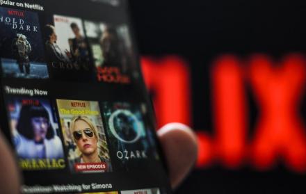 Un 10 % de los usuarios de Netflix, es decir, casi 14 millones, compartirían sus claves. Esto sumaría 135 millones de dólares perdidos.