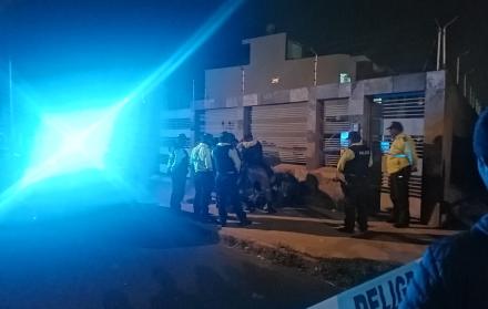 El levantamiento se hizo la madrugada de este sábado dentro de un conjunto habitacional al sur de Ambato.