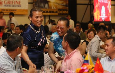 Encuentro. Cientos de familias chinas residentes en Guayaquil y Quevedo se dieron cita en el evento de aniversario de fundación de su país de origen. 