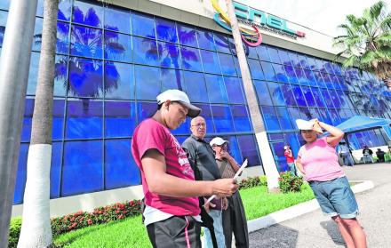 Confusión. Aún no se conoce la cantidad oficial de usuarios afectados por el aumento en el valor de planillas.