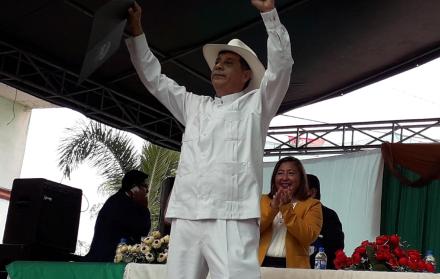 Julio Alfaro, actual alcalde de Salitre, aseguró que se habrían cambiado votos en el reconteo de 10 actas a favor de Moreno.