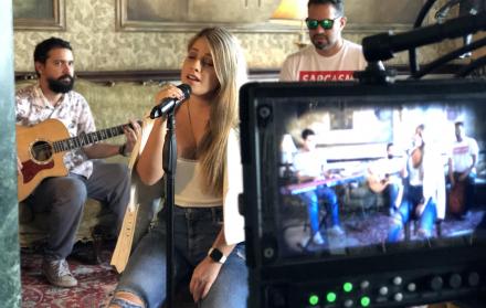 Nikki Mackliff está de vacaciones pero dejó un regalo a sus fanáticos