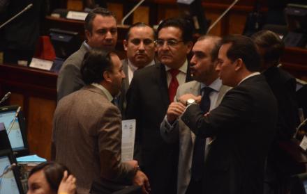 Diálogos. Pabel Muñoz de la revolución ciudadana conversa con Henry Cucalón y Vicente Taiano del PSC.