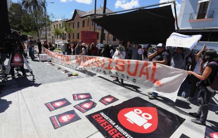 23 de enero del 2019. Protesta de Productores Audiovisuales para que se respete el artículo 98 de la Ley de Comunicación que protege la producción audiovisual nacional . 