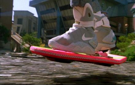 Los zapatos de Nike son similares a los que llevaba Marty Mcfly en ‘Regreso al Futuro II’.