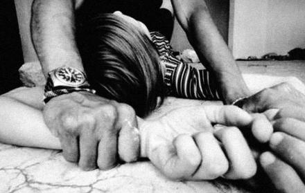 La joven quedó embarazada, producto de las violaciones.