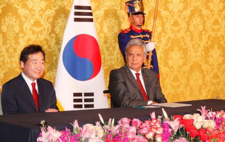 El presidente Lenín Moreno y el primer ministro de Corea del Sur, Lee Nak-Yeon suscribieron cinco acuerdos en materia diplomártica.
