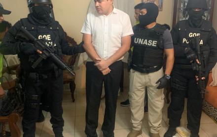 El sacerdote es investigado por presunto tráfico de influencias.