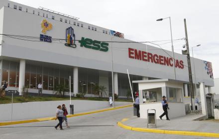 La situación es insostenible y nadie quiere asumir responsabilidades. El Instituto Ecuatoriano de Seguridad Social (IESS) pasa su peor momento porque los gastos comienzan a superar a los ingresos.