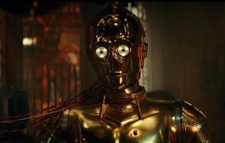 C-3PO es un androide de protocolo, diseñado para el servicio de los humanos.