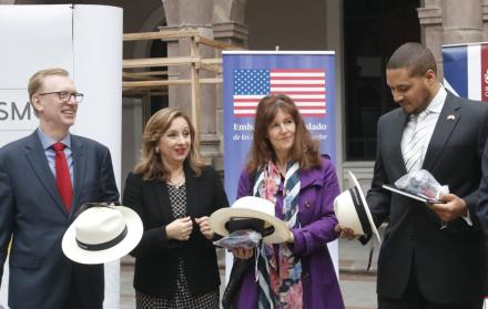 Autoridades de Estados Unidos, Gran Bretaña, Canadá y Ecuador formaron parte del lanzamiento de la campaña.