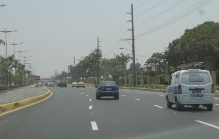 Preocupación. Los residentes consideran peligroso que la avenida, en algunos tramos, sea de seis carriles, pero en otros, baje a cuatro o tres.