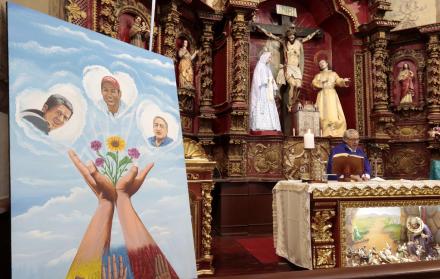La mañana de este 22 de marzo se realizó la misa de conmemoración en la Iglesia de El Belén, en Quito.