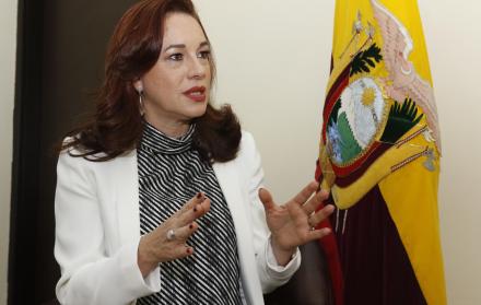 María Fernanda Espinosa, acusada de incumplimiento de funciones en el caso de la frontera norte.