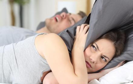 El 45% de los adultos ronca de forma ocasional y un 25% lo hace con mayor frecuencia.