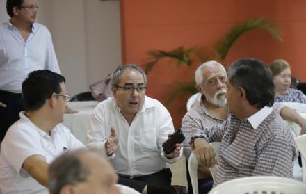 Sesión. En la última reunión en Los Ceibos, los habitantes solicitaron que la Policía incremente el número de sus agentes.