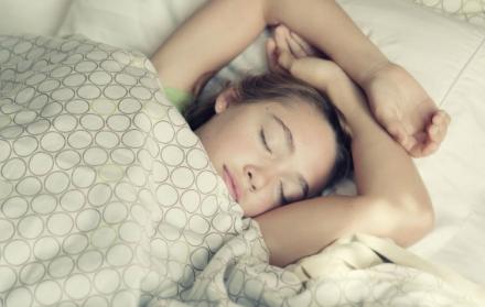 Los estudiantes que tomaron un siesta de cinco a siete veces a la semana mantuvieron mejor la atención en clase, y mayor capacidad de razonamiento no verbal y memoria espacial.