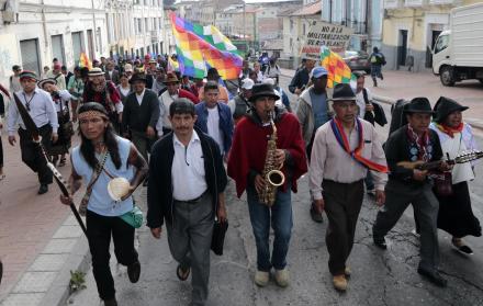Imagen referencial. El pasado 11 de diciembre de 2018, miembros de Ecuarunari marcharon hasta el CNE por la consulta popular en Quimsacocha. 