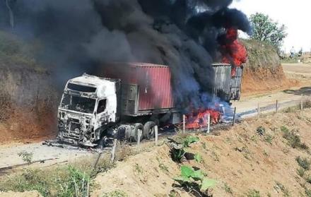 La compañía Yankuang emitió un comunicado en el que informó que la agresión de los grupos antimineros ocurrió cuando miembros de la policía custodiaban un contenedor de esa empresa.