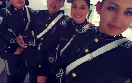 Compañeras cadetes. A la derecha, Sofía Chico, fallecida, y a la izquierda, Carolina Sanango, herida.