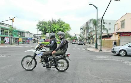 Patrullaje. Según el jefe del circuito de la Policía de Urdesa, se acentuará la vigilancia en el área comercial.