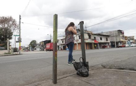 Secuela. A lo largo de la calle García Goyena, en el suroeste, se evidencia la sustracción de tachos de basura.