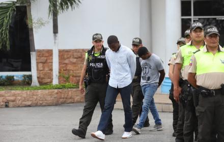 Los detenidos se movilizaban en un vehículo, con dos revólveres calibre 38 milímetros