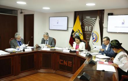 El CNE atraviesa disputas entre sus integrantes. Con una reunión, el viernes, se intentó zanjarlas. También hay inquietud por la conformación de las Juntas Provinciales electorales.