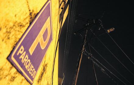 Alumbrado público. En la urbanización Milán, La Aurora, han denunciado hace varias semanas la ausencia de luz en el alumbrado público, sin ninguna respuesta.
