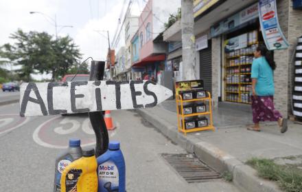 Diversidad. Para promocionar sus productos, la mayoría de locales tiene enormes carteles sobre las veredas.