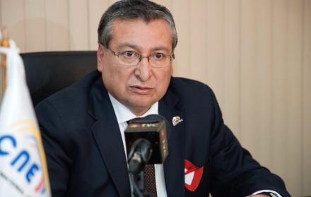 José Cabrera, vocal del CNE, explicó que al momento se han entregado las credenciales en seis provincia Galápagos, Santa Elena, Orellana, Azuay, Cañar y Tungurahua