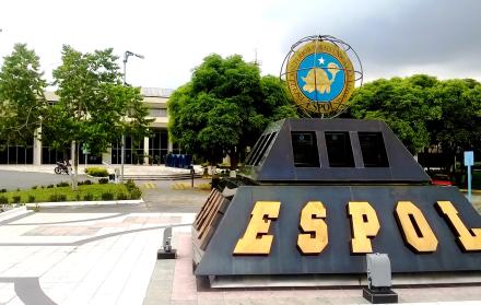 El jurado declara desierto el concurso del sello y emblema de la Espol