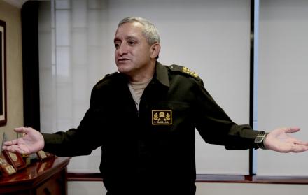 Hernán Carrillo es general de Distrito con 36 años en la Policía.