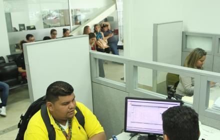 Situación. Quienes lograron un cupo en dos meses dicen sentirse afortunados. Muchos deberán esperar.
