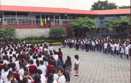 Referencial. Estudiantes de la Unidad Educativa La Moderna.