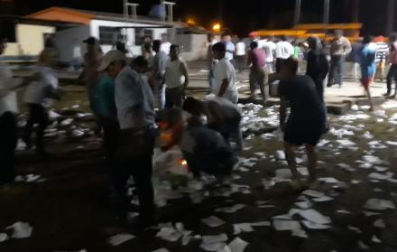 El material electoral se vio afectado en el recinto 26 de Septiembre de Pichincha.