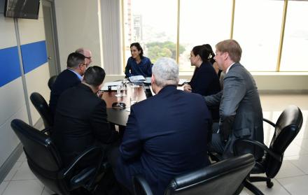 Autoridades de las Aduana de Ecuador y Estados Unidos durante la reunión del martes 22 de octubre de 2019.