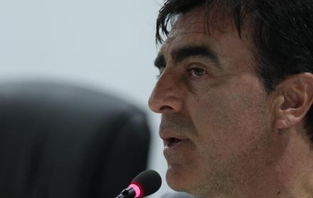 Entrenador Gustavo Quinteros.
