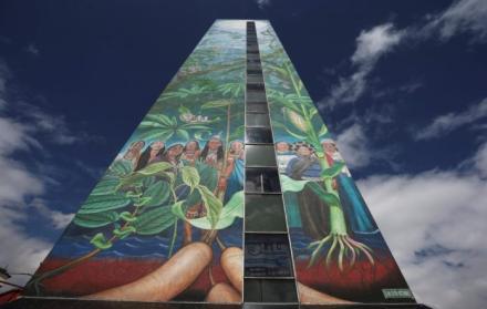 Mural visibiliza la lucha de las mujeres indígenas ecuatorianas