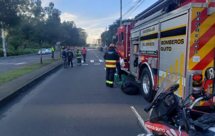 Bomberos de Quito en la recuperación del desímetro nuclear. 