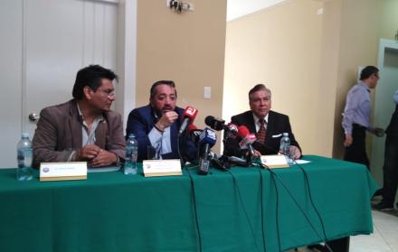 El abogado de Figueroa, Luis Fernández, señaló que también existirían delitos como peculado, concusión y enriquecimiento ilícito.