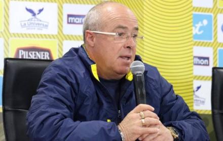 Jorge Célico no contará con los del Piso 17 si se mantiene como técnico de la Tri