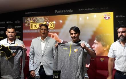 Silva fue presentado en el estadio Monumental.