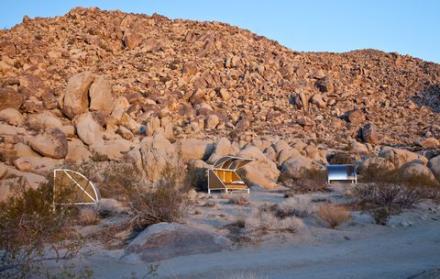 Unas cabañas en el desierto invitan a la relajación